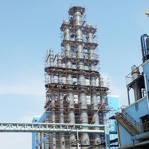 Coloane sau turnuri de distilare a alcoolului metilic industrial